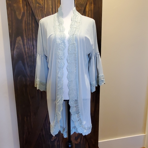 NWOT Mint Green Kimono Top - Picture 5 of 7
